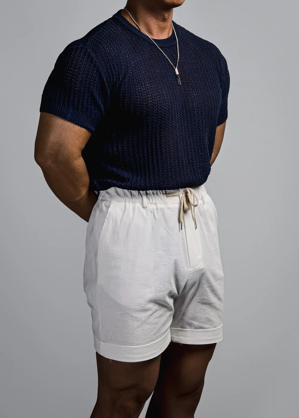 模特兒身穿短袖T卹圖片 - S1L41