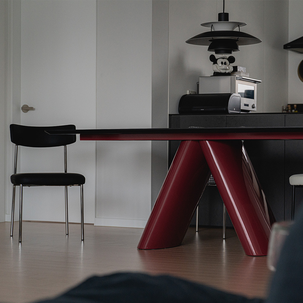Vino Red Square Dining Table - Black Oak - 헨지디자인