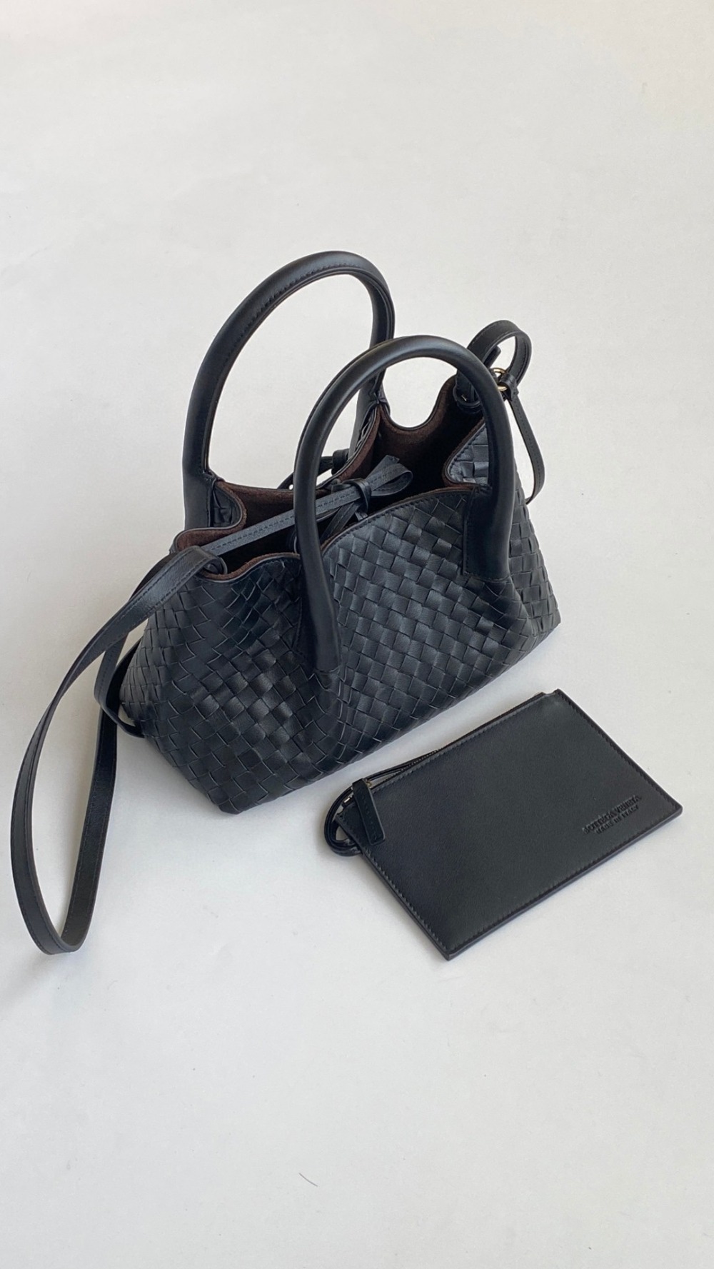 가방 차콜 색상 이미지-S1L2