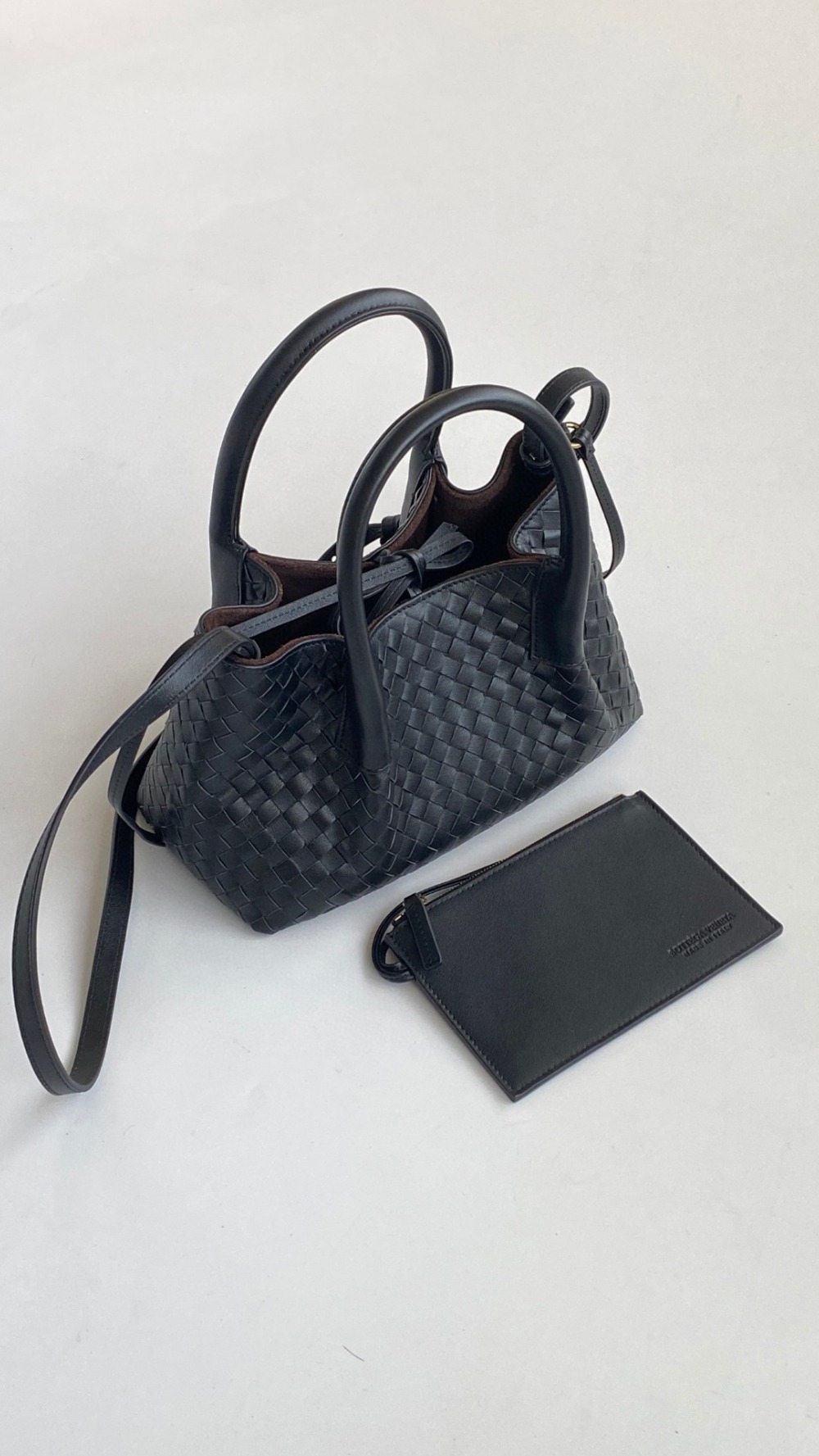 가방 차콜 색상 이미지-S1L11