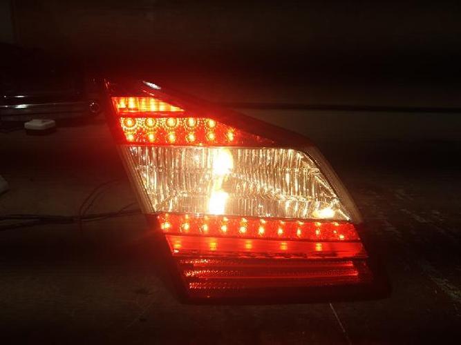 Tail Light Left (LH) Inner (tailgate) Hyundai Genesis (2011–2012)