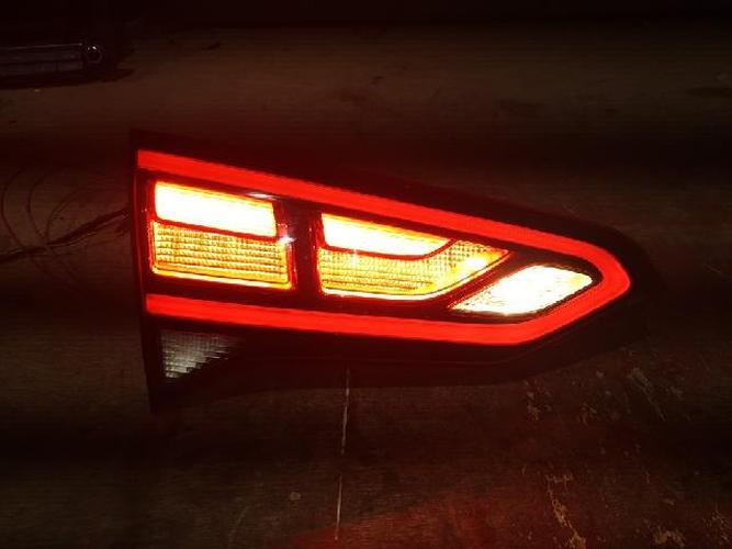 Tail Light Left (LH) Inner (tailgate) Hyundai Aslan (2015–2017)