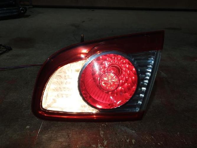 Tail Light Right (RH) Inner (tailgate) Hyundai Santa Fe (2010–2012)