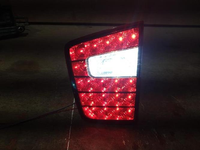 Tail Light Right (RH) Inner (tailgate) Kia Mohave (2009–2011)