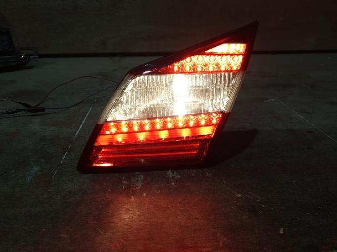 Tail Light Right (RH) Inner (tailgate) Hyundai Genesis (2011–2012)