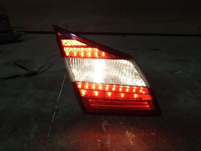 Tail Light Left (LH) Inner (tailgate) Hyundai Genesis (2011–2012)