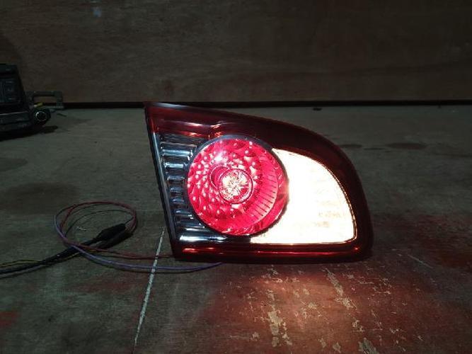 Tail Light Left (LH) Inner (tailgate) Hyundai Santa Fe (2010–2011)
