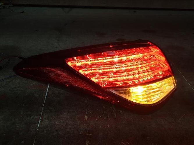 Tail Light Left (LH) Outer (fender) Hyundai i40 (2012–2014)