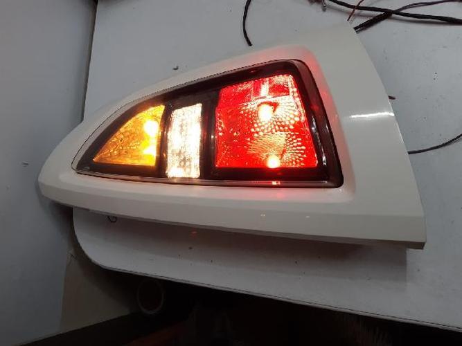 Фонарь задний правый внешний Kia Soul (2010)