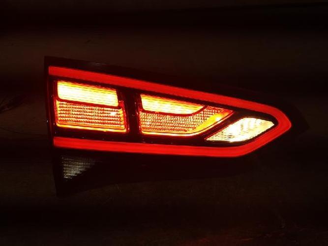 Tail Light Left (LH) Inner (tailgate) Hyundai Aslan (2015–2017)