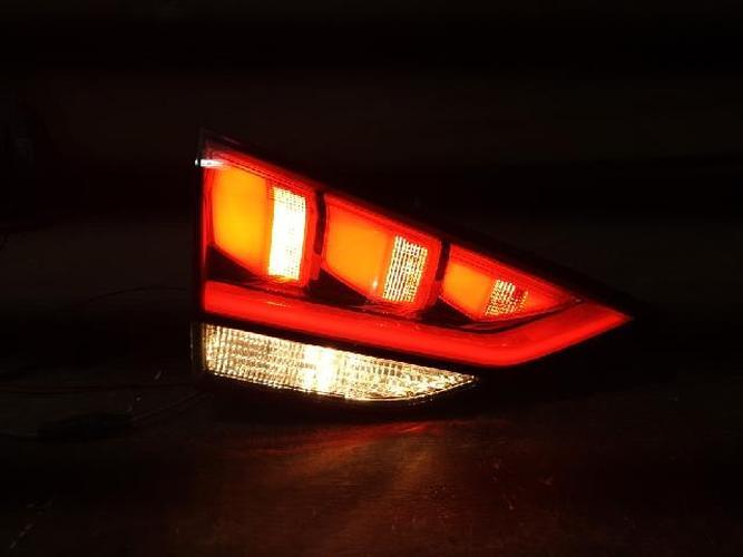 Tail Light Left (LH) Inner (tailgate) Hyundai Genesis (2015–2016)