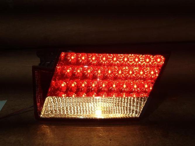 Tail Light Right (RH) Inner (tailgate) Hyundai Grandeur (2009)