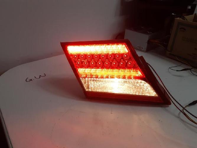 Tail Light Left (LH) Inner (tailgate) Hyundai Grandeur (2010)