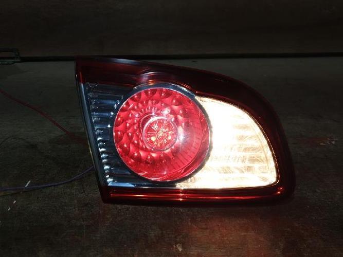 Tail Light Left (LH) Inner (tailgate) Hyundai Santa Fe (2010–2011)