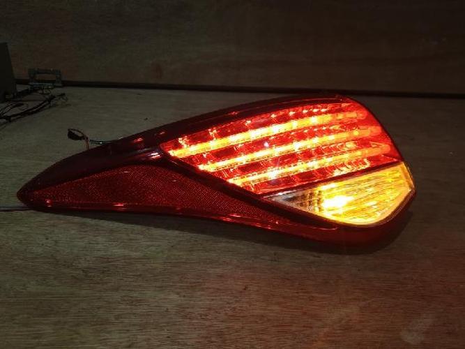 Tail Light Left (LH) Outer (fender) Hyundai i40 (2012–2014)