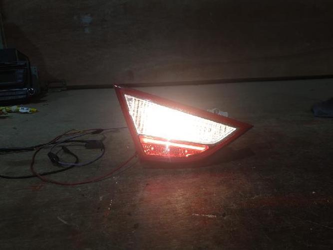 Tail Light Left (LH) Inner (tailgate) Hyundai Sonata (2010–2012)