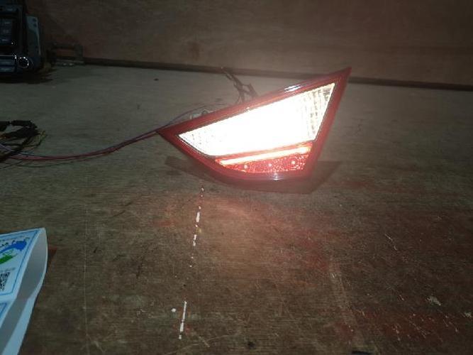 Tail Light Right (RH) Inner (tailgate) Hyundai Sonata (2009–2012)