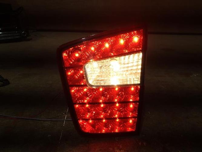 Tail Light Right (RH) Inner (tailgate) Kia Mohave (2009–2011)