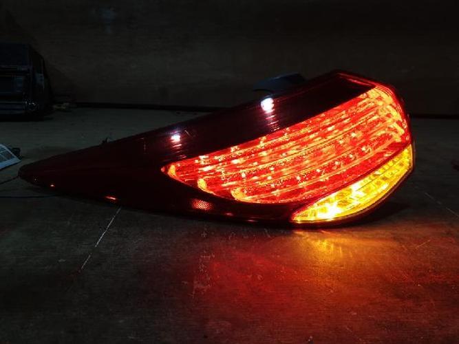 Tail Light Left (LH) Outer (fender) Hyundai i40 (2011–2014)