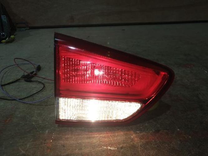 Tail Light Left (LH) Inner (tailgate) Kia Carens (2014–2015)