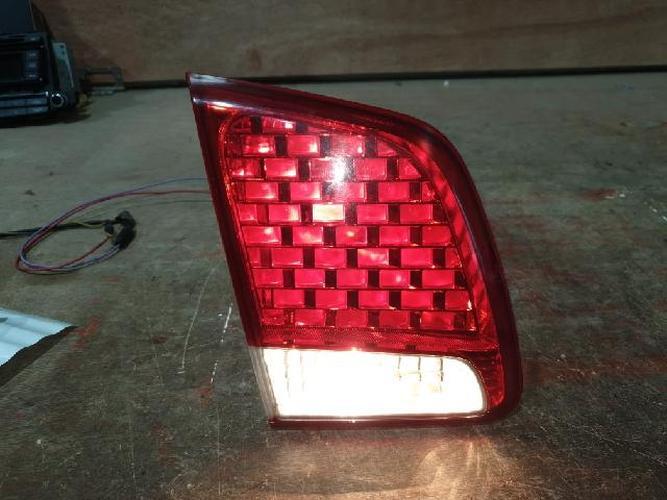 Tail Light Left (LH) Inner (tailgate) Kia Sorento (2010)