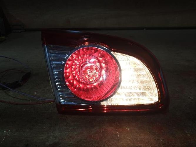 Tail Light Left (LH) Inner (tailgate) Hyundai Santa Fe (2010–2011)