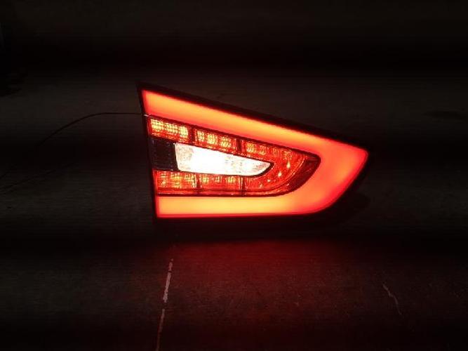 Tail Light Left (LH) Inner (tailgate) Kia K7 (2013–2014)
