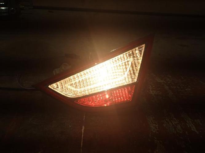 Tail Light Right (RH) Inner (tailgate) Hyundai Sonata (2011–2012)