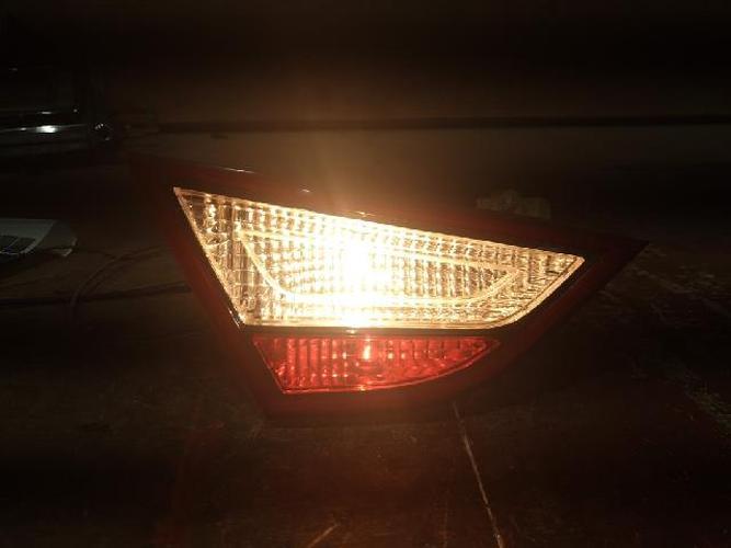 Tail Light Left (LH) Inner (tailgate) Hyundai Sonata (2011–2012)