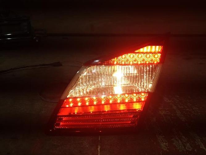 Tail Light Right (RH) Inner (tailgate) Hyundai Genesis (2011–2012)