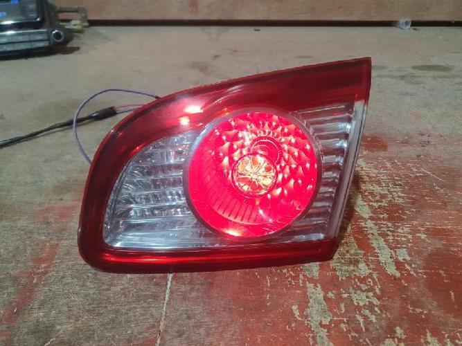 Tail Light Right (RH) Inner (tailgate) Hyundai Santa Fe (2010–2012)