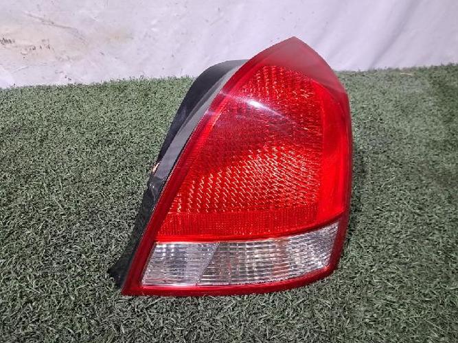 Tail Light Right (RH) Outer (fender) Hyundai Elantra (2000–2002)