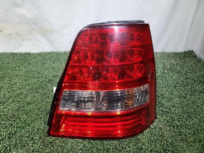 Tail Light Right (RH) Outer (fender) Kia Sorento (2007)