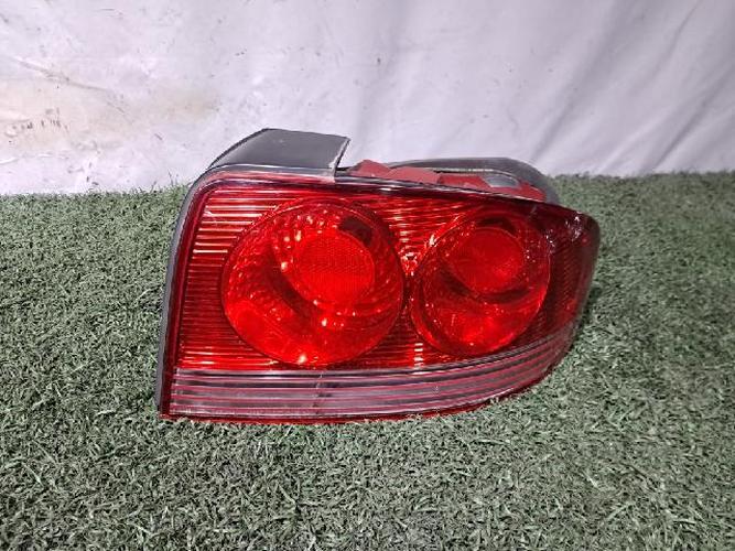 Tail Light Right (RH) Outer (fender) Hyundai Sonata (2001–2005)