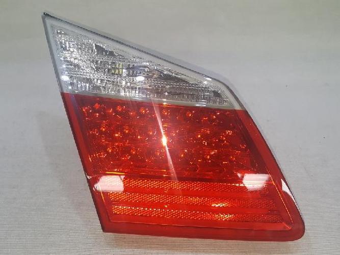 Tail Light Left (LH) Inner (tailgate) Hyundai Genesis (2011)