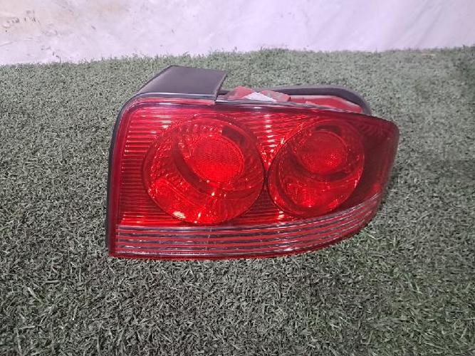 Tail Light Right (RH) Outer (fender) Hyundai Sonata (2001–2005)