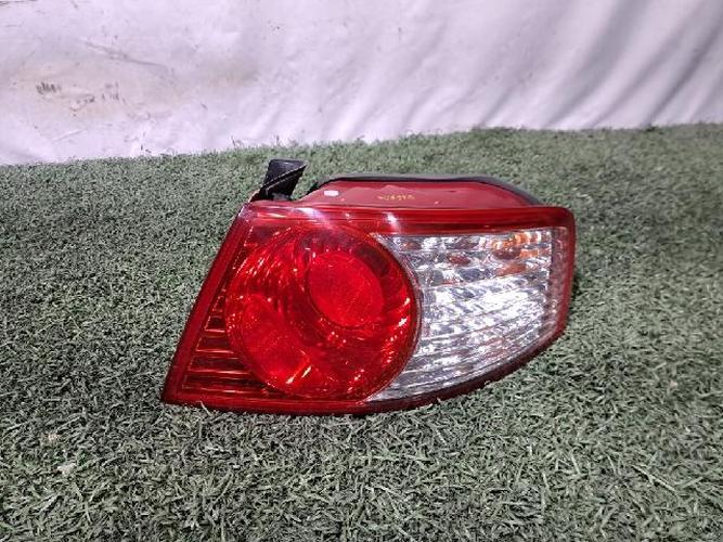 Tail Light Right (RH) Outer (fender) Kia Opirus (2003–2004)
