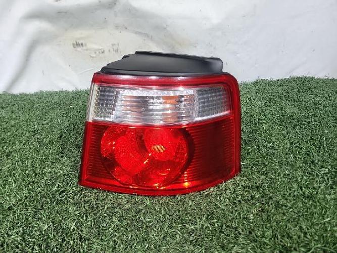 Tail Light Right (RH) Outer (fender) Kia Carens (2001–2003)