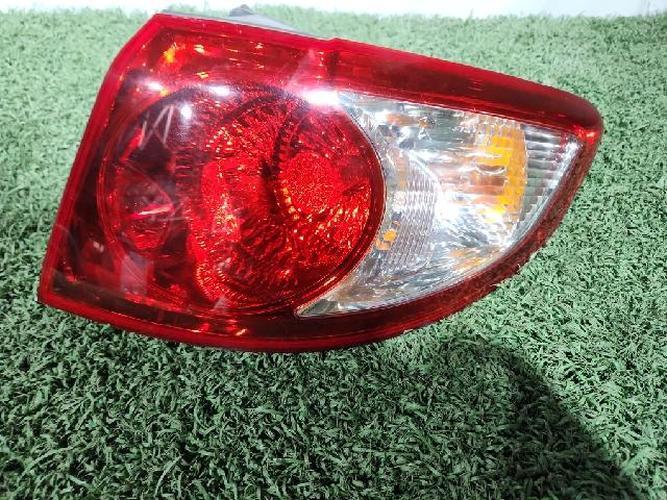 Tail Light Right (RH) Outer (fender) Hyundai Santa Fe (2006–2008)