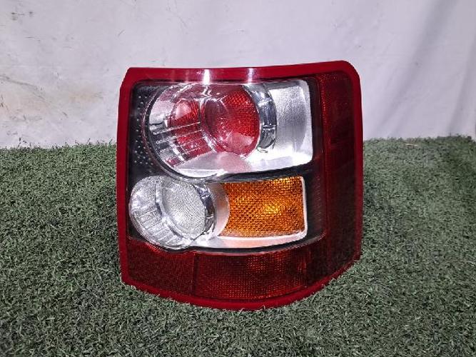 Tail Light Right (RH) Outer (fender) Land Rover Range Rover (2008)