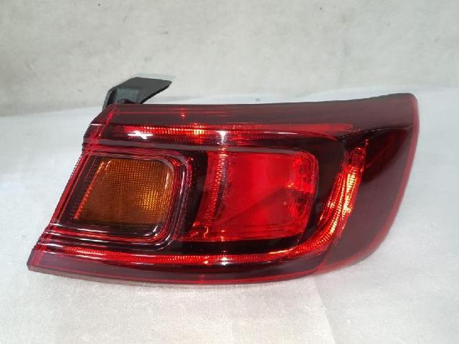 Tail Light Right (RH) Outer (fender) Renault SM6 (2016–2017)