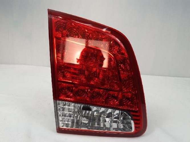 Tail Light Left (LH) Inner (tailgate) Kia Sorento (2010)