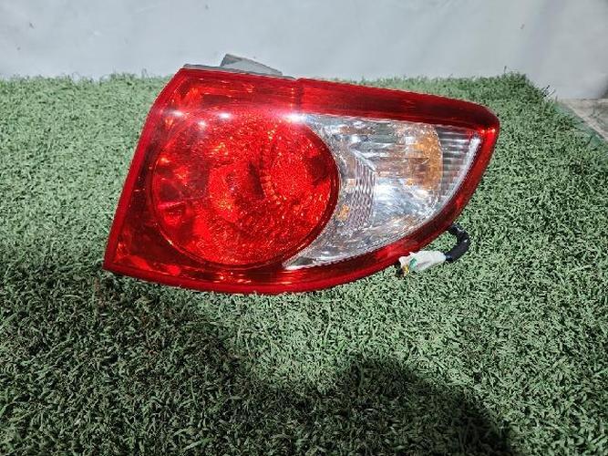 Tail Light Right (RH) Outer (fender) Hyundai Santa Fe (2006–2008)