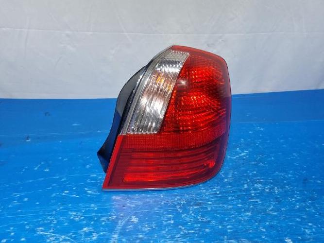 Tail Light Right (RH) Outer (fender) Hyundai Grandeur (2002)