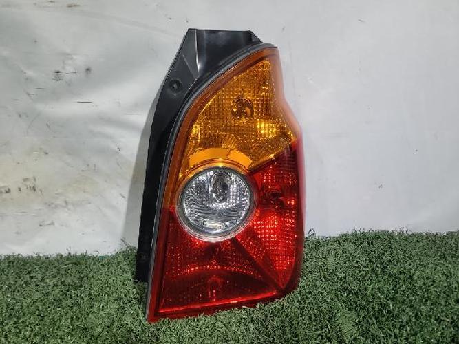 Tail Light Right (RH) Outer (fender) Hyundai Terracan (2001–2002)