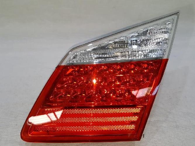 Tail Light Right (RH) Inner (tailgate) Hyundai Genesis (2009–2012)