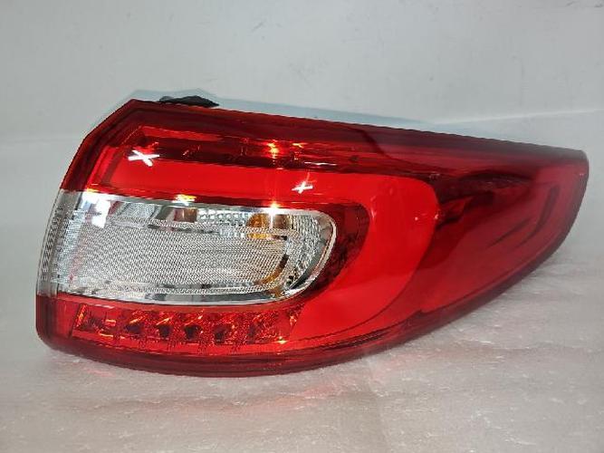 Tail Light Right (RH) Outer (fender) Renault SM3 (2014)