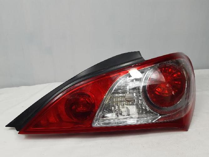 Tail Light Right (RH) Outer (fender) Hyundai Genesis (2008)