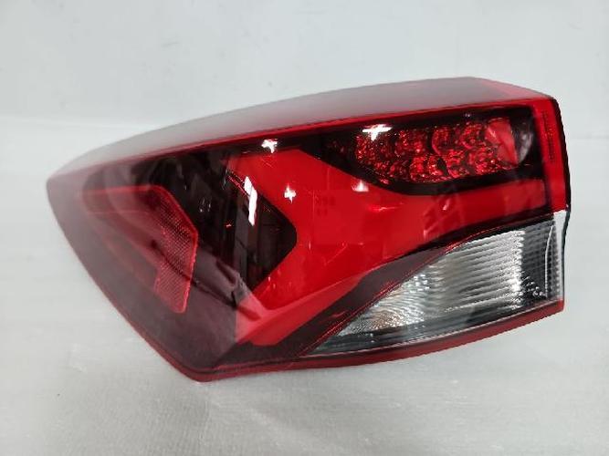 Tail Light Left (LH) Outer (fender) Chevrolet Trailblazer (2020)