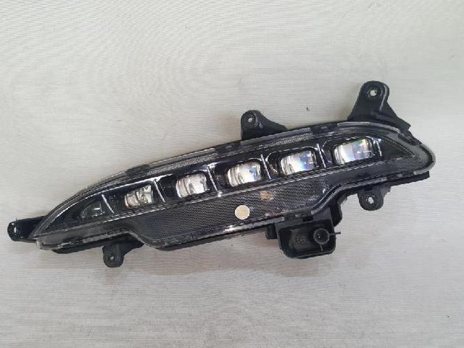 Fog Light Left (LH) Hyundai Genesis (2014–2016)